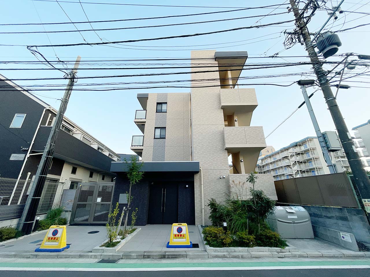 slider image https://biz.mynavi.jp/image/monthly/preview/building/1003/exterior/exterior_1.jpg