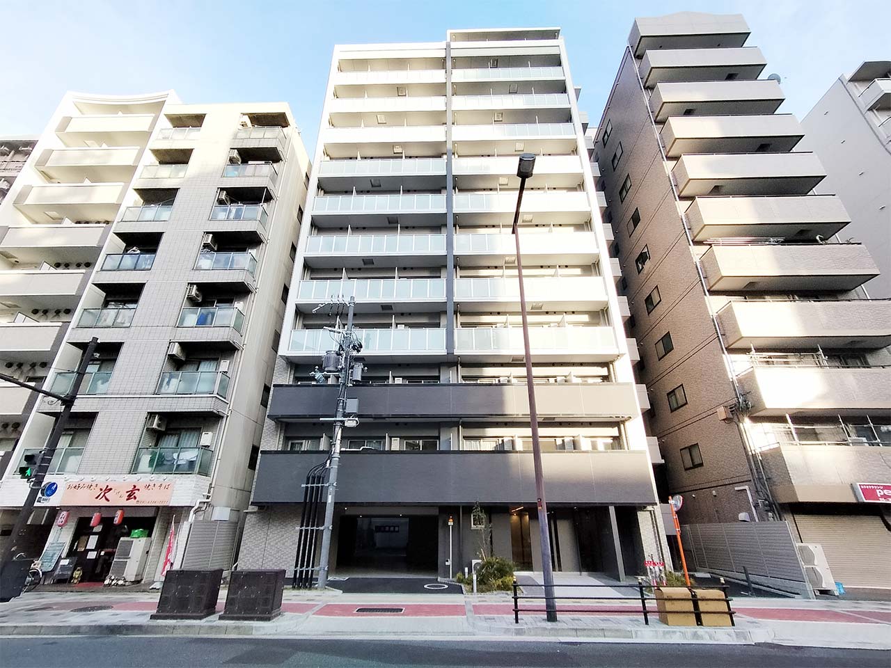 slider image https://biz.mynavi.jp/image/monthly/preview/building/1804/exterior/exterior_1.jpg