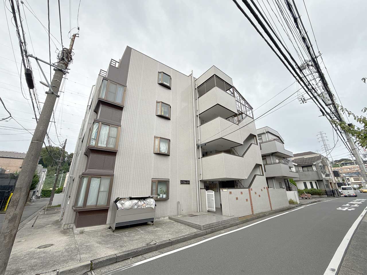 slider image https://biz.mynavi.jp/image/monthly/preview/building/1947/exterior/exterior_1.jpg