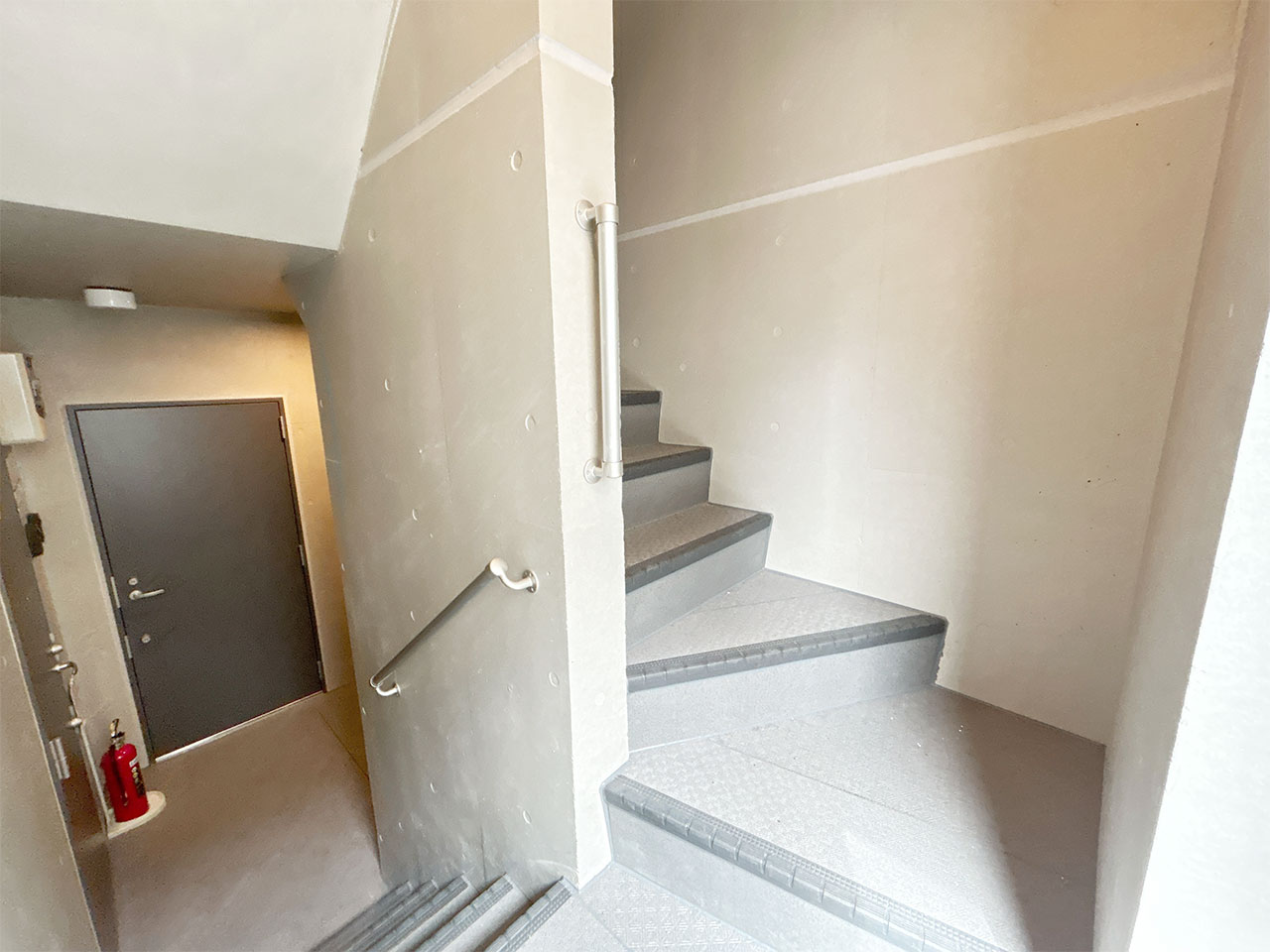 slider image https://biz.mynavi.jp/image/monthly/preview/building/2492/common_area/common_area_2.jpg
