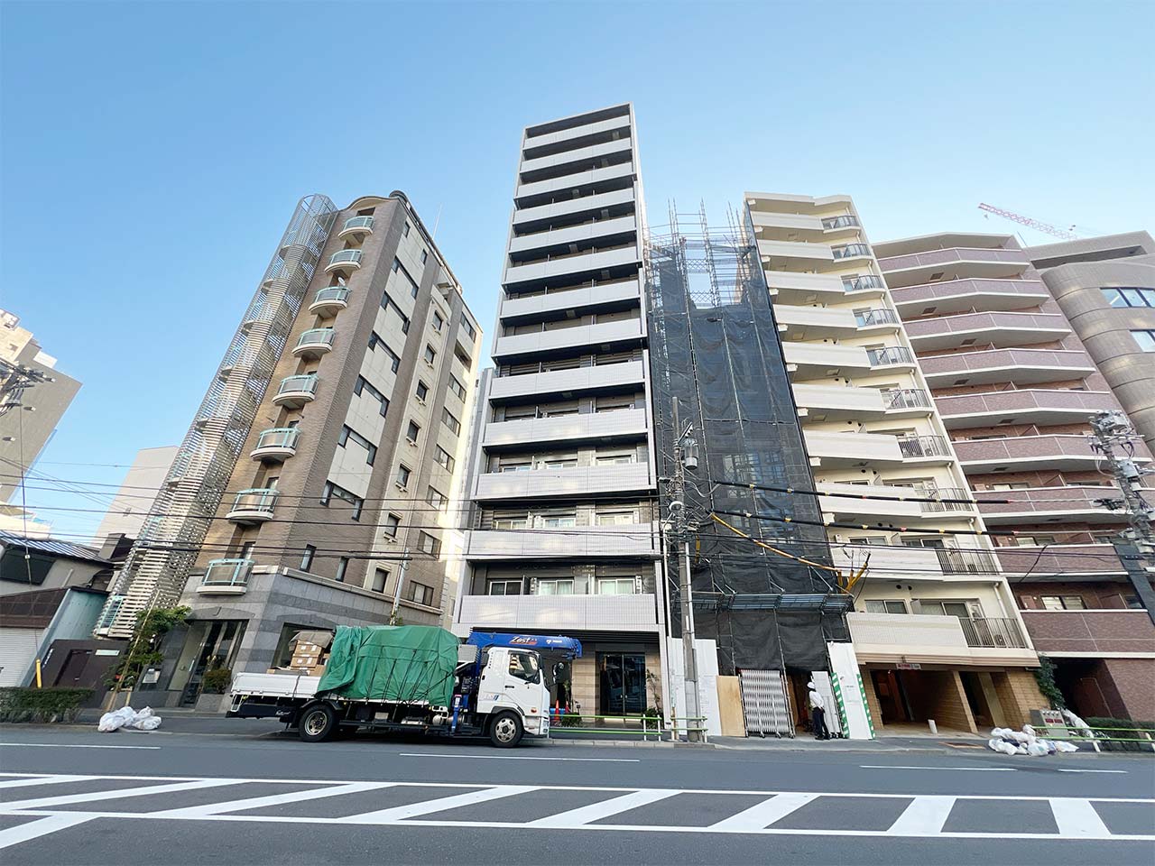 slider image https://biz.mynavi.jp/image/monthly/preview/building/296/exterior/exterior_1.jpg