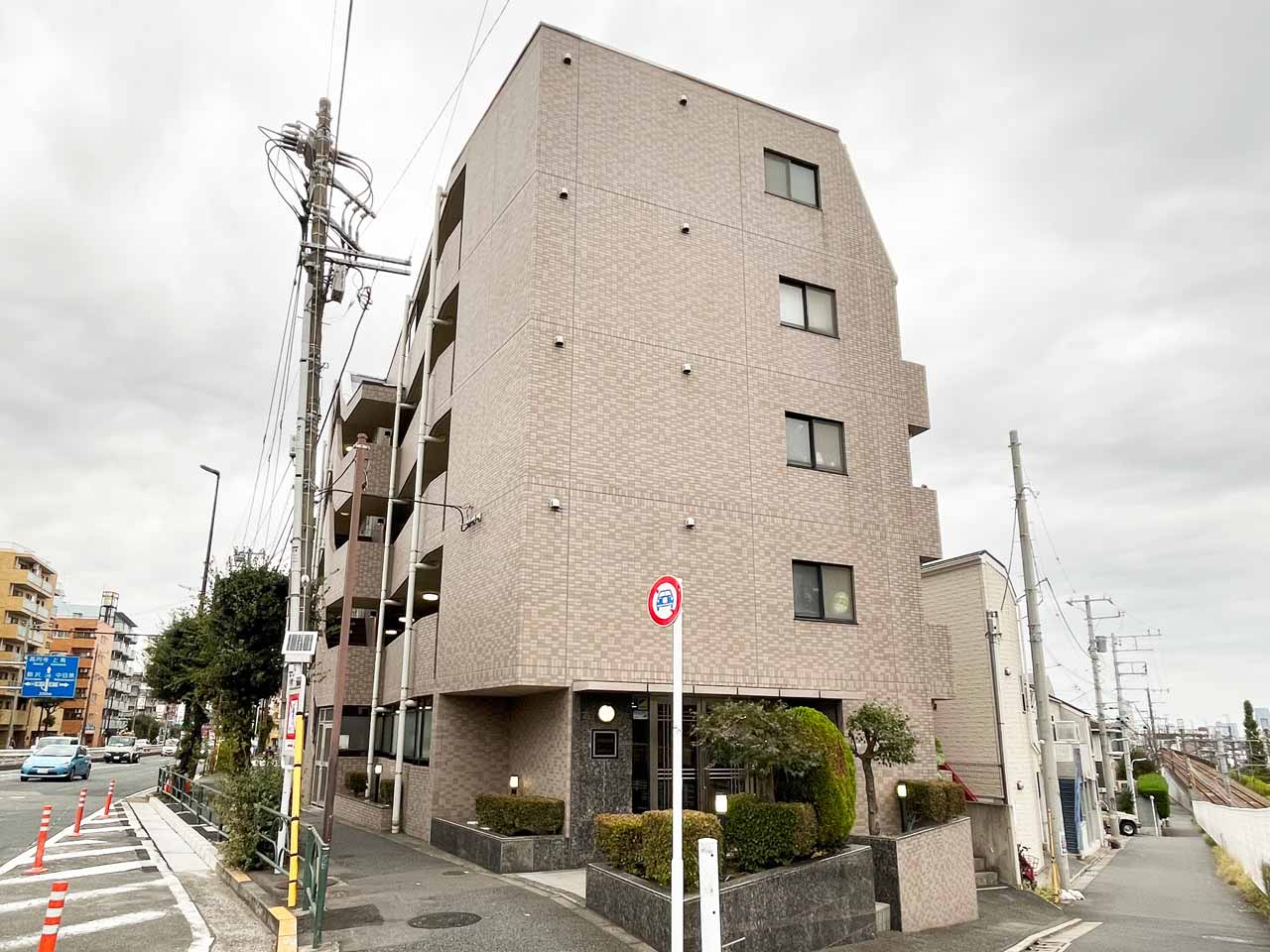slider image https://biz.mynavi.jp/image/monthly/preview/building/818/exterior/exterior_1.jpg