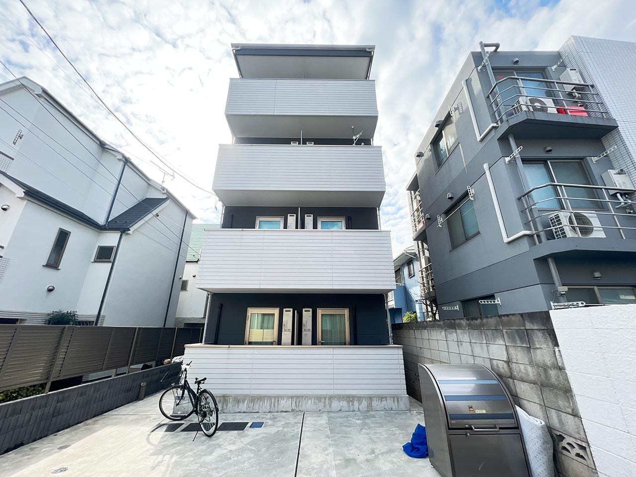 slider image https://biz.mynavi.jp/image/monthly/preview/building/96/exterior/exterior_1.jpg