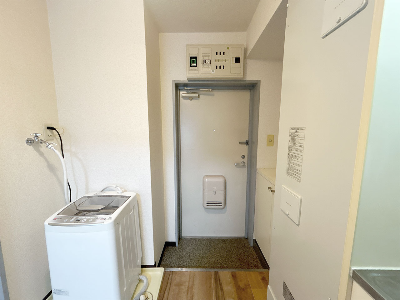 マイナビSTAYパレス都立家政 303 玄関