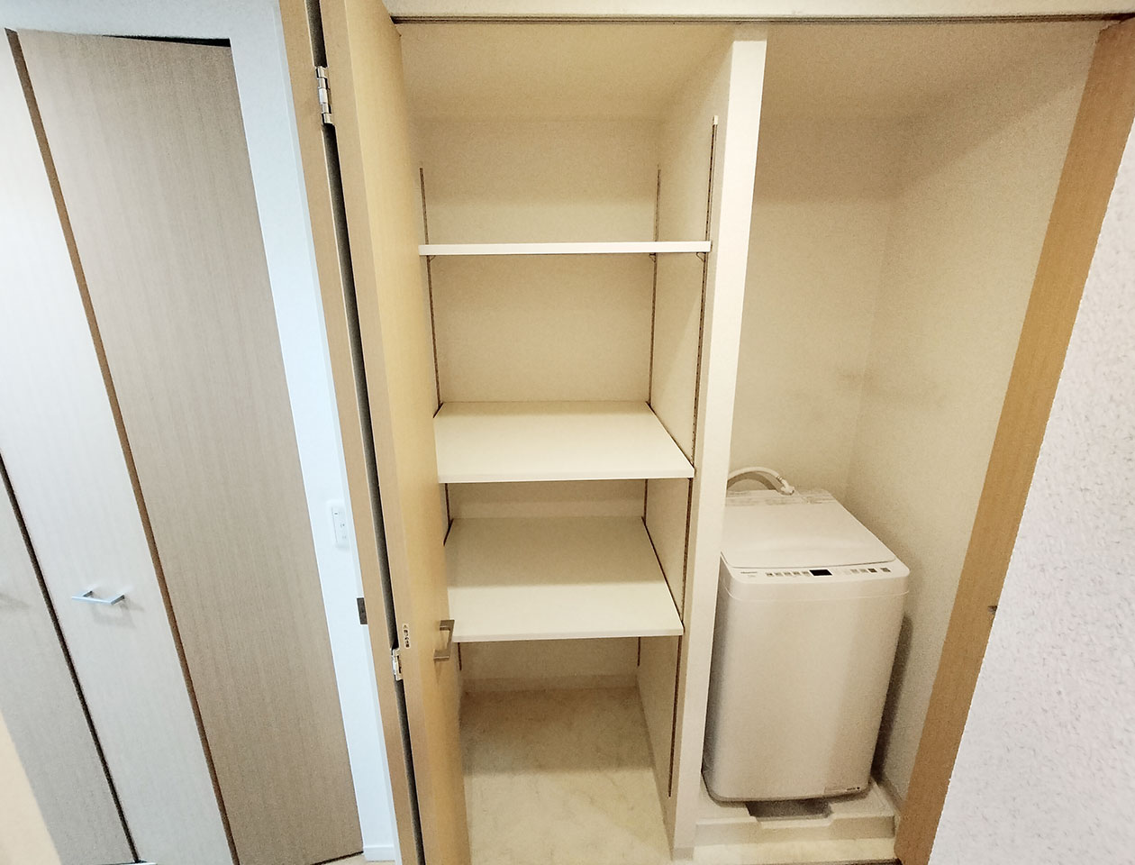 マイナビSTAY淀屋橋 801 洗濯機