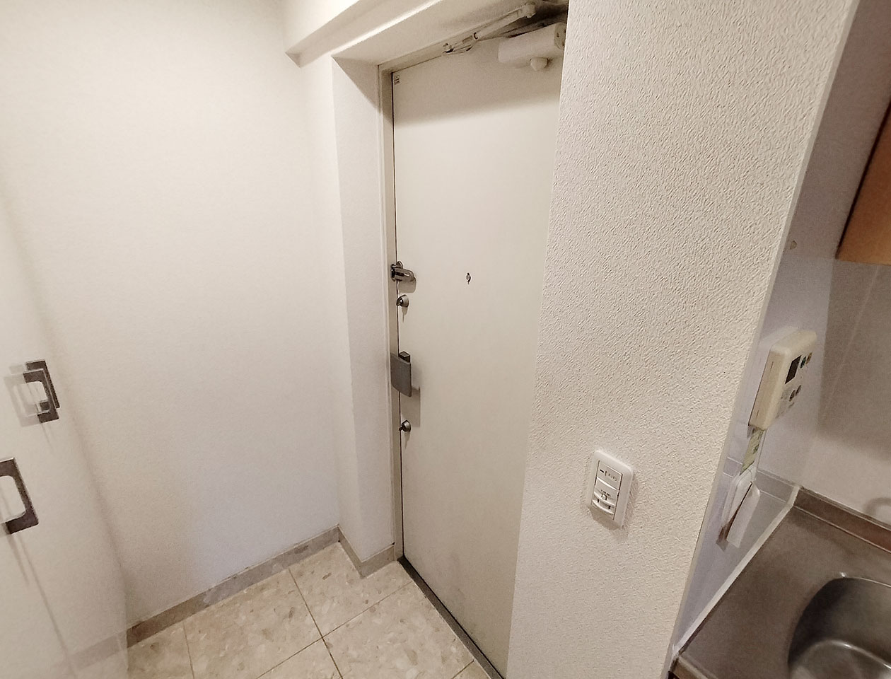 マイナビSTAY淀屋橋 801 玄関