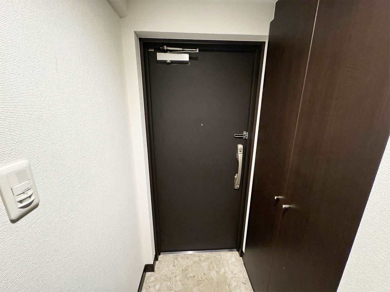 マイナビSTAY江戸堀 203 玄関