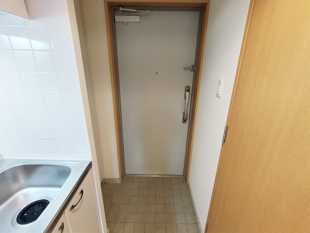 マイナビSTAYガーデンシティ本町 307 玄関