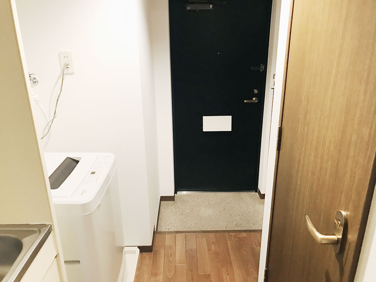 マイナビSTAY本町 1009 玄関