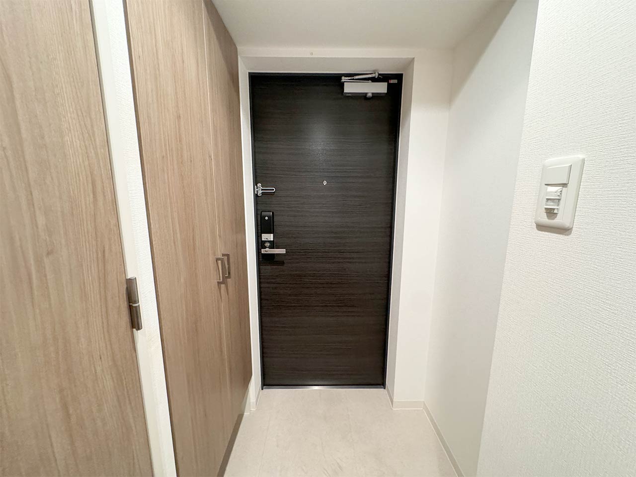 マイナビSTAY京橋セントラル 405 玄関