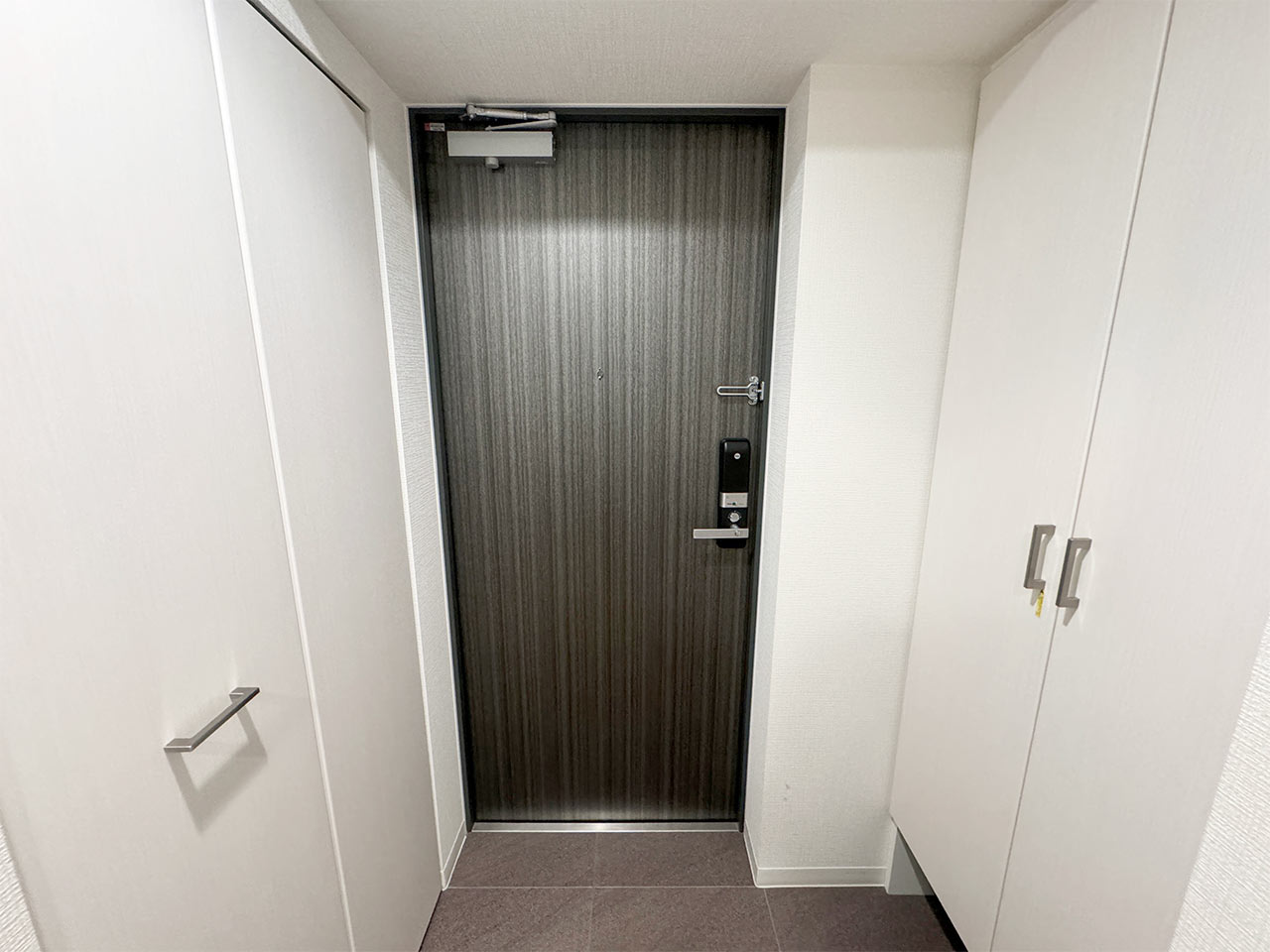 マイナビSTAYなんば 317 玄関