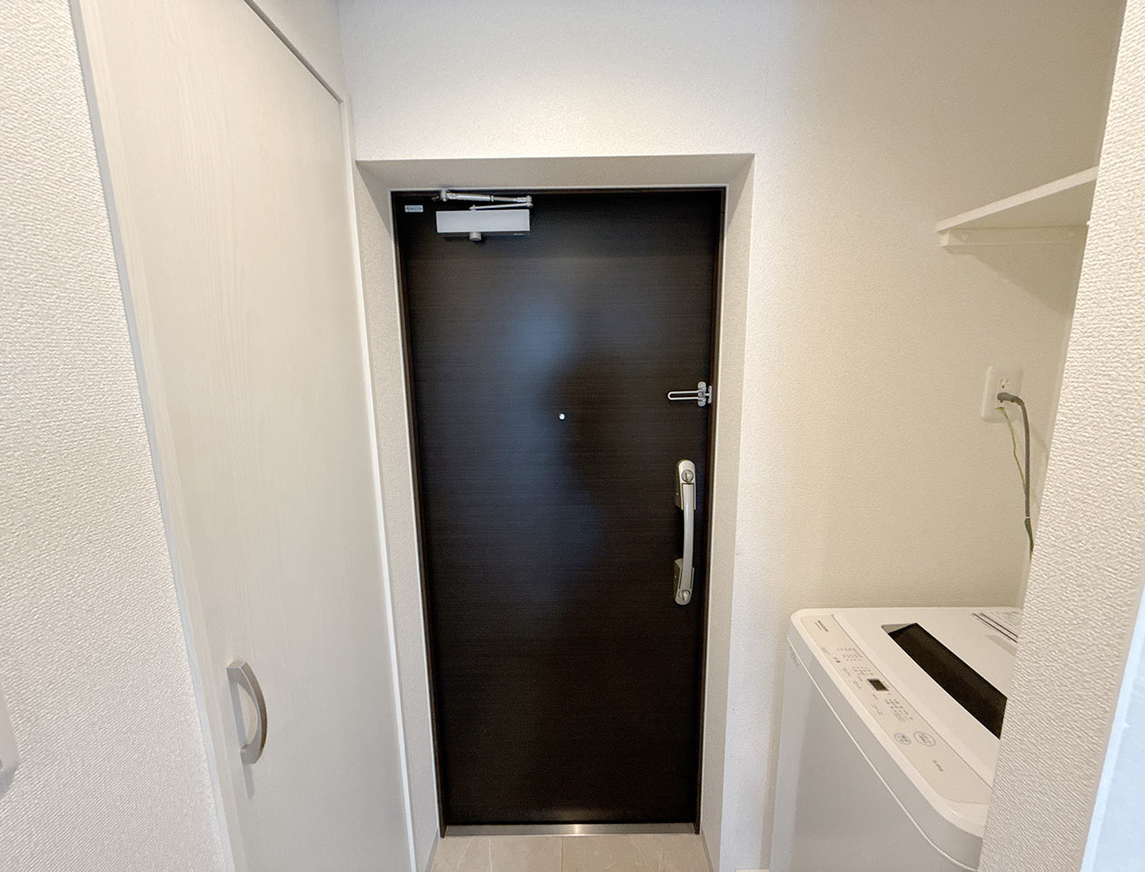 マイナビSTAY鶴見市場 306 玄関
