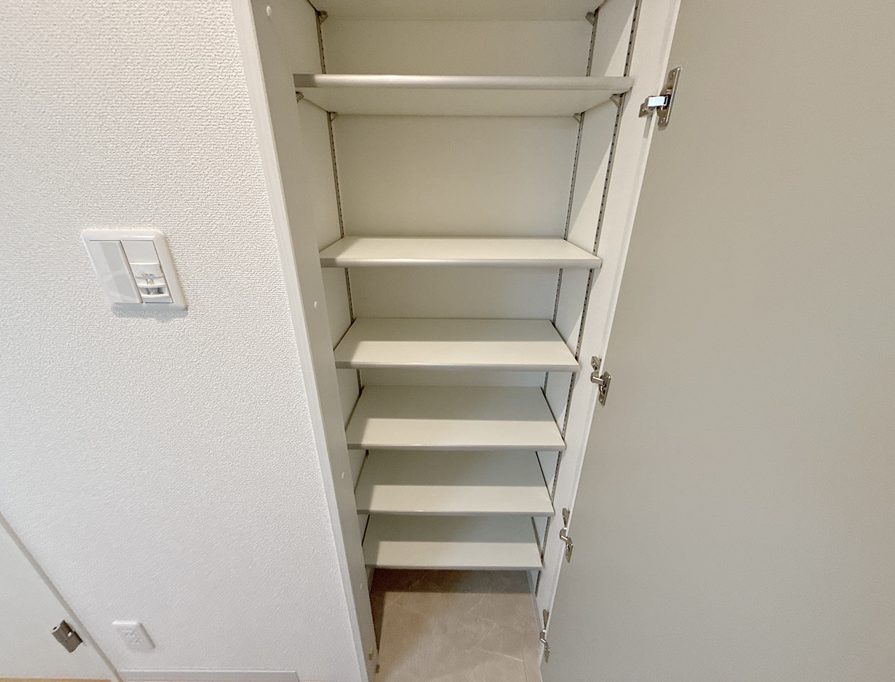 マイナビSTAY鶴見市場 306 玄関