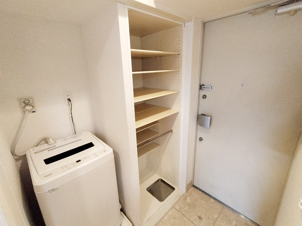 マイナビSTAY淀屋橋 804 玄関