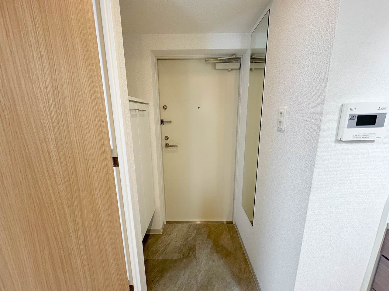 マイナビSTAY本町ルフレ 1313 玄関