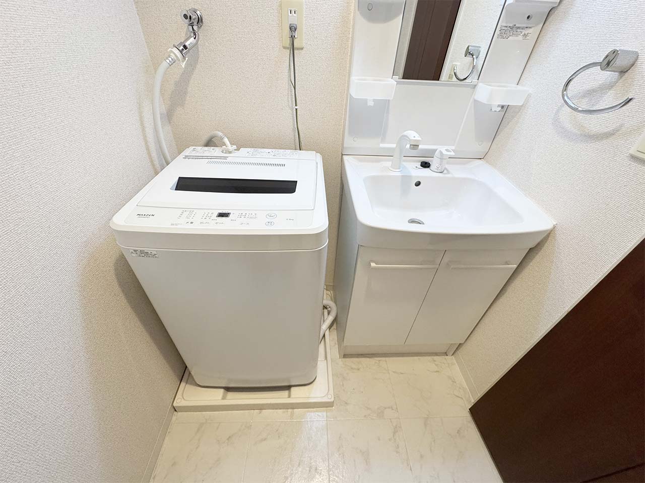 マイナビSTAY本町公園 702 洗濯機