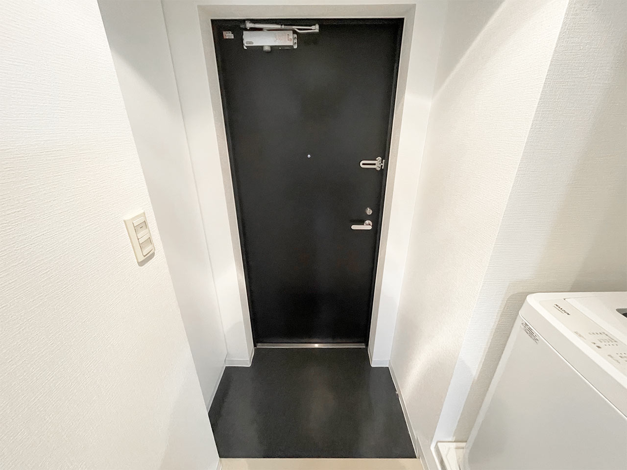 マイナビSTAYグランド立川曙町 707 玄関