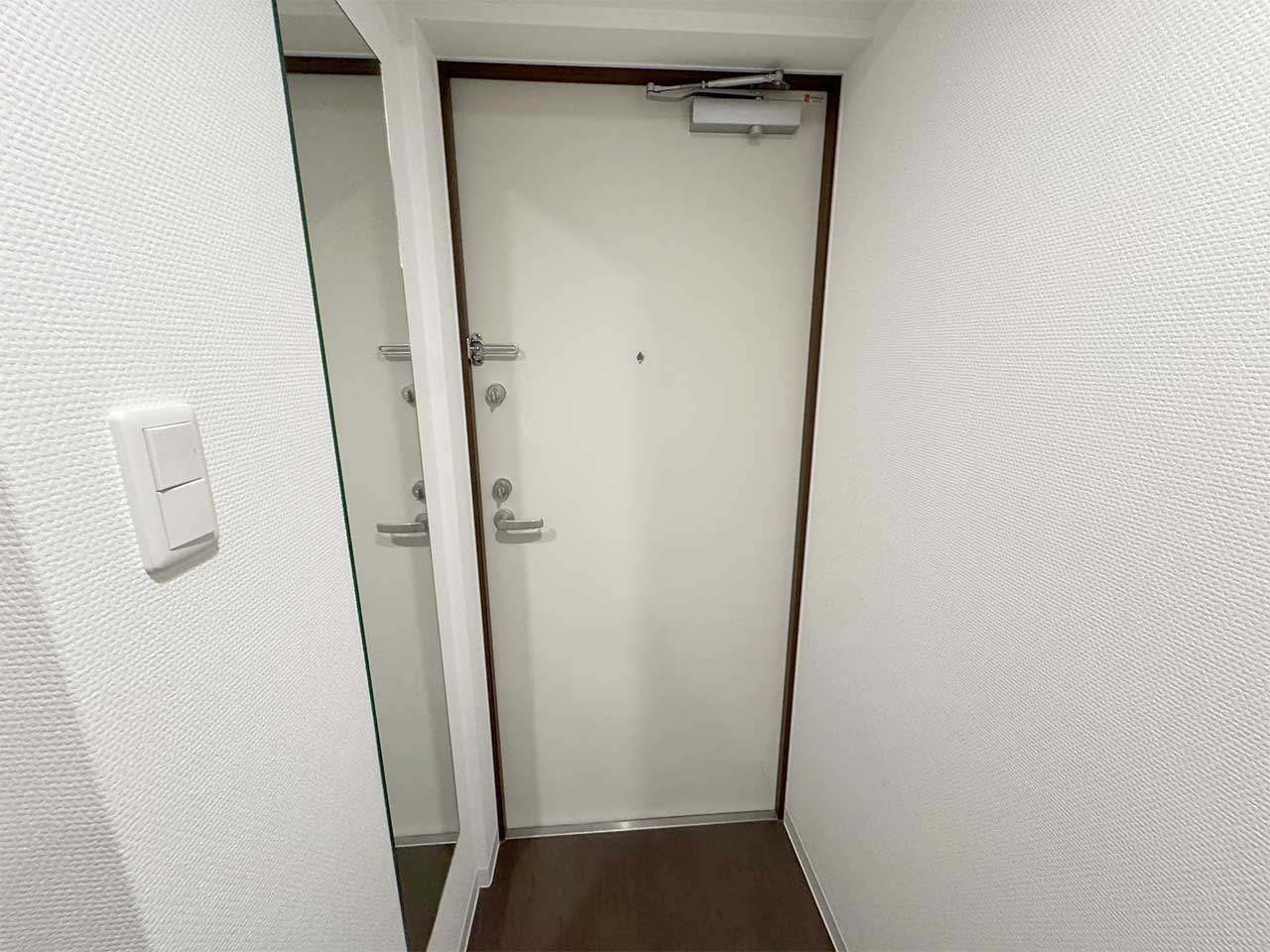 マイナビSTAY本町グランデ 813 玄関