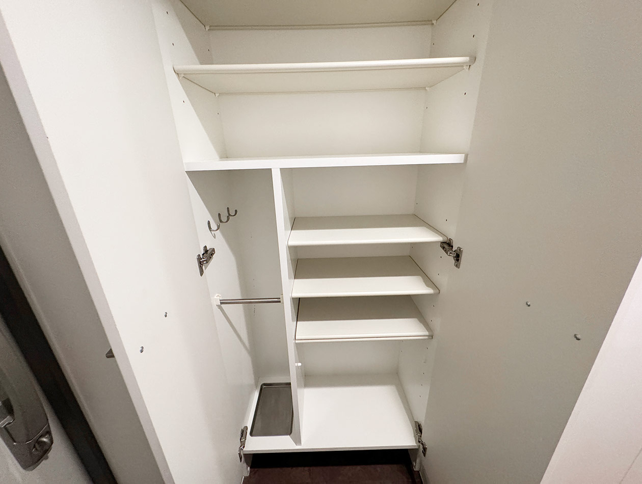 マイナビSTAY谷町 710 玄関