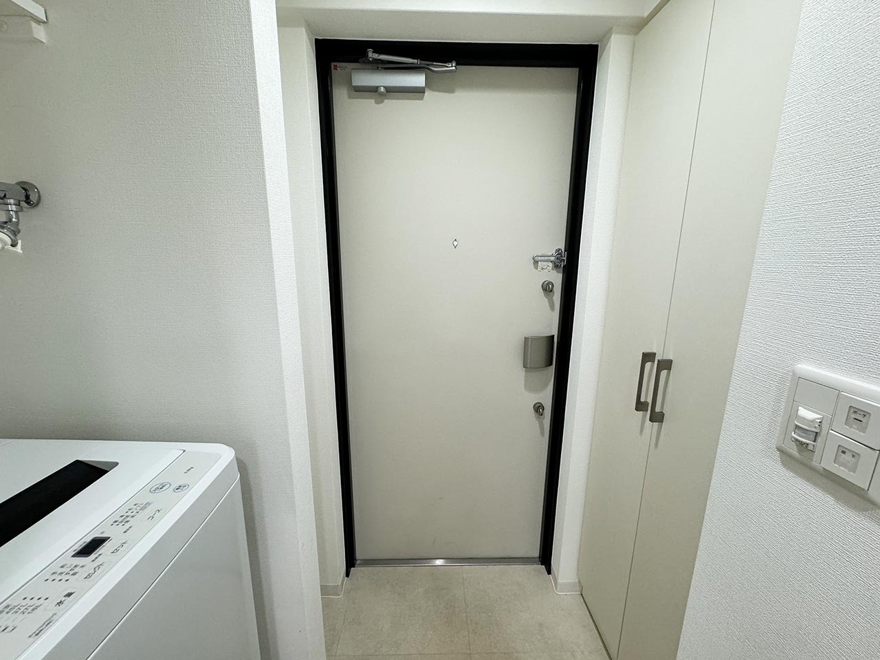 マイナビSTAY本町イースト 611 玄関