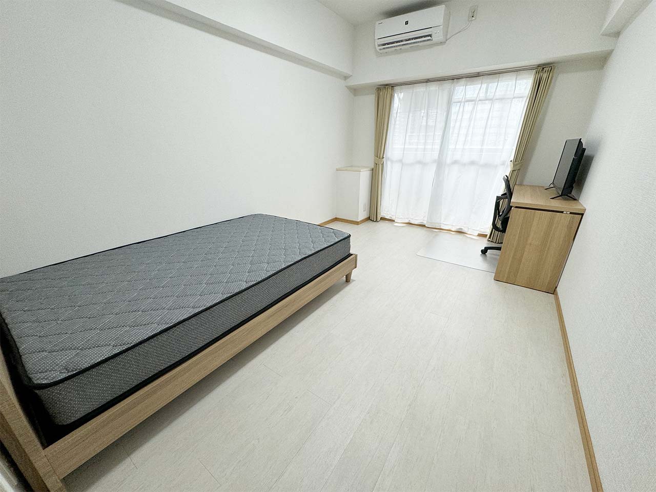 マイナビSTAYレジデア西本町 602 居室・リビング