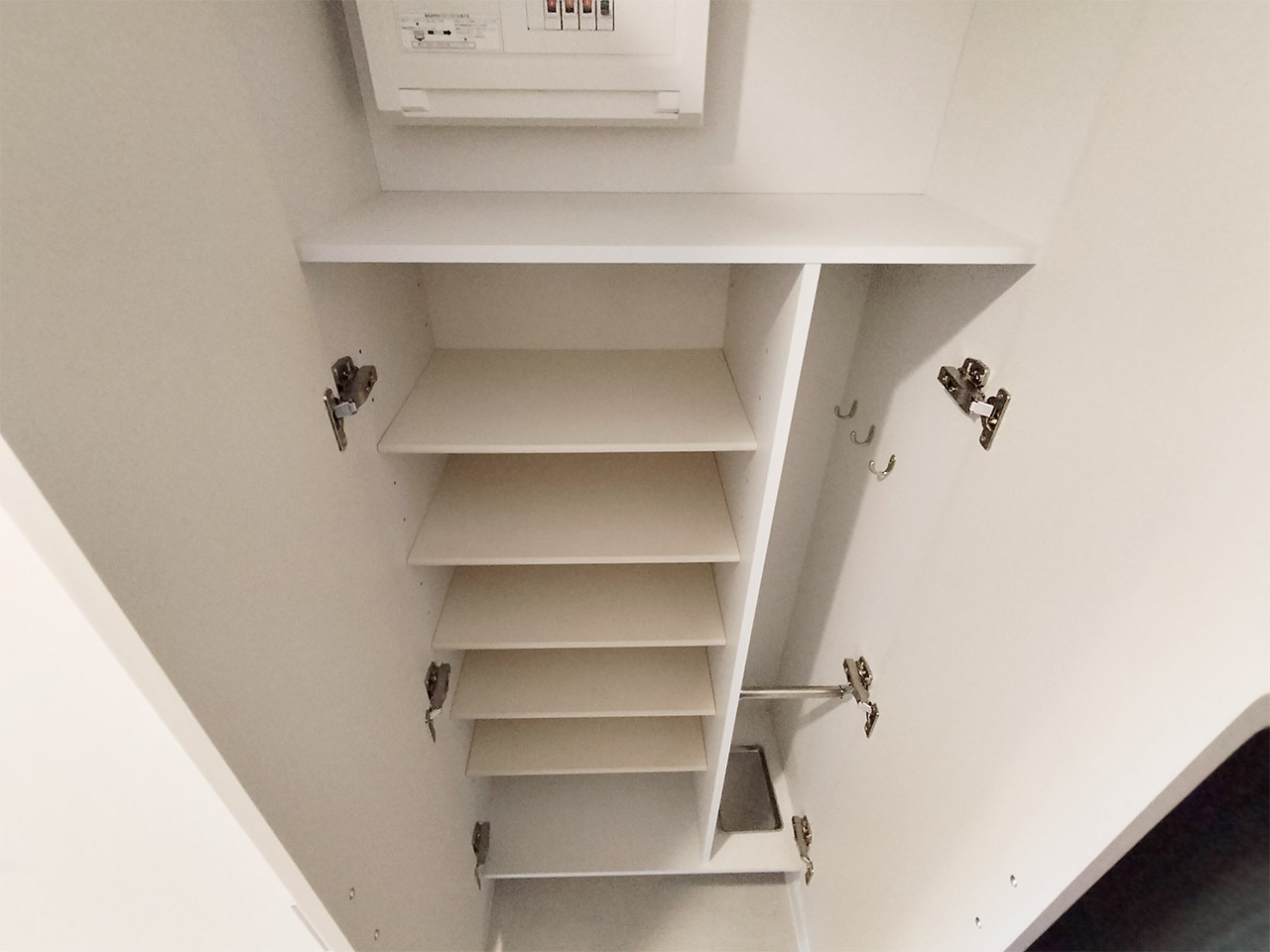 マイナビSTAY弁天町ルシェンテ 602 玄関