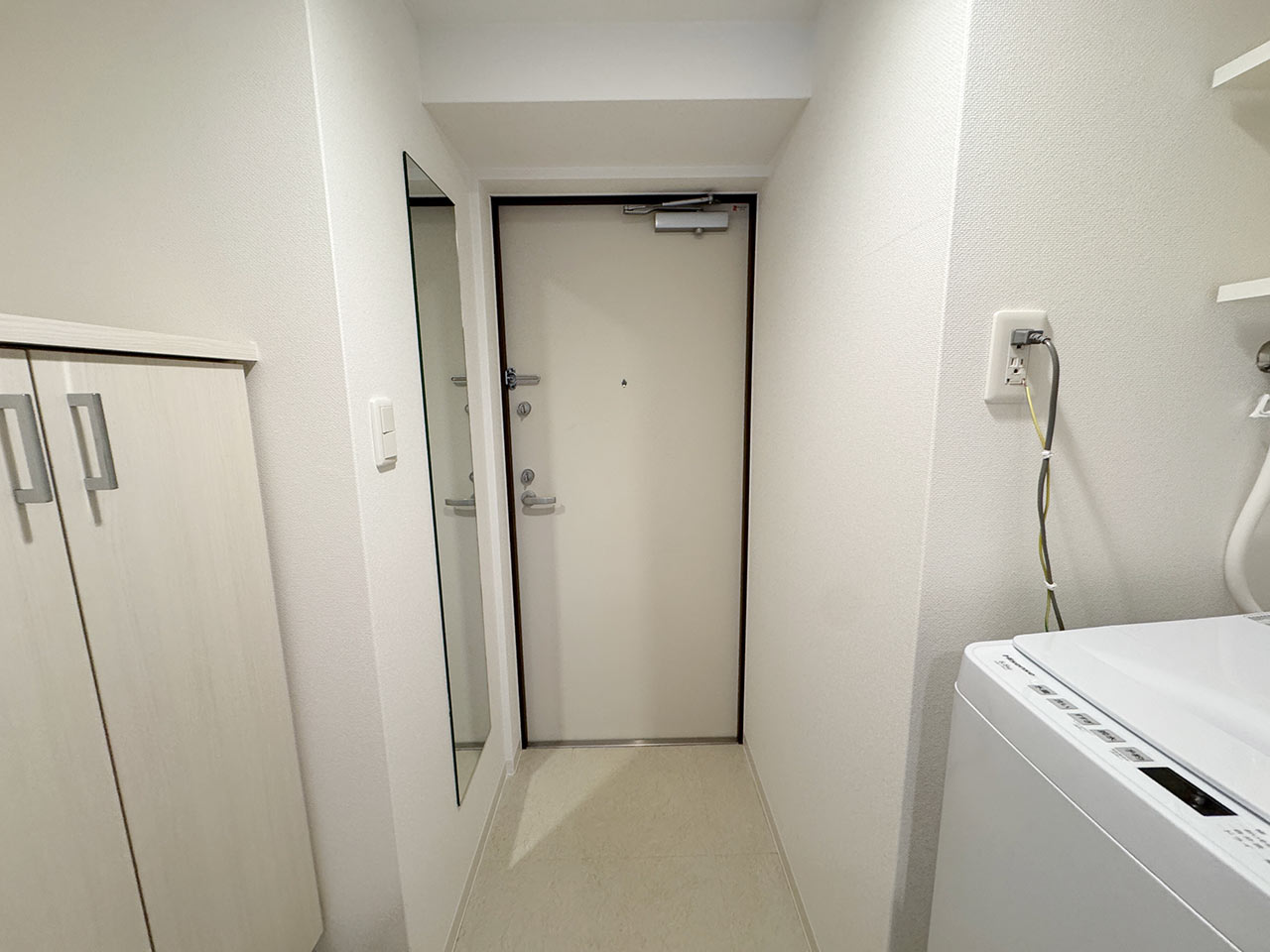 マイナビSTAY本町グランデ 713 玄関
