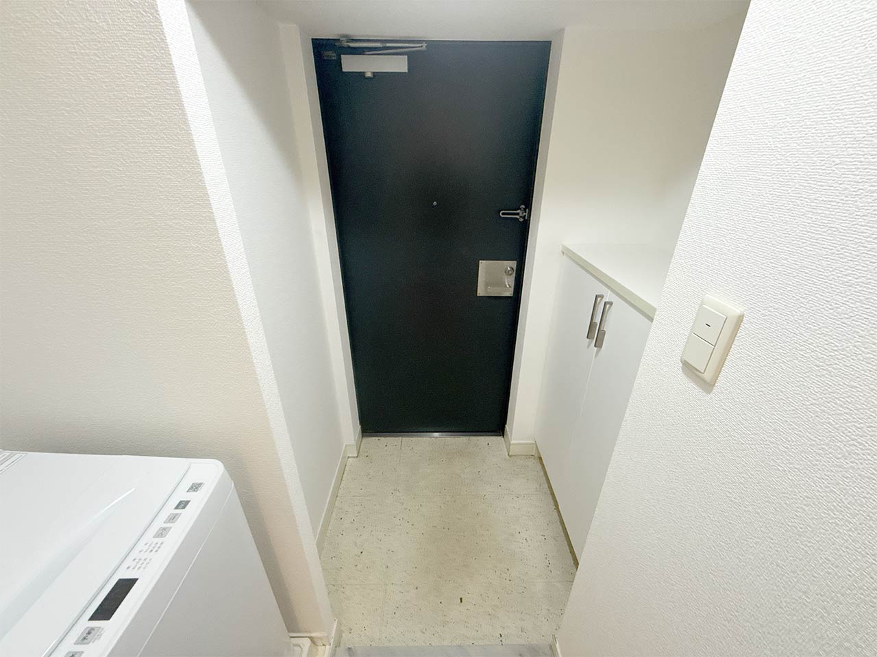 マイナビSTAYベイコート海岸 707 玄関