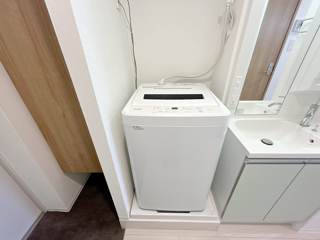 マイナビSTAYセレニティヒルズ代々木上原 405 洗濯機