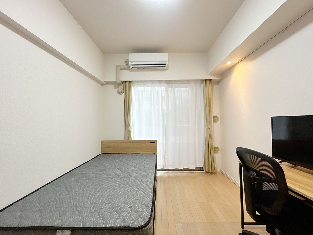マイナビSTAYミライエ新宿市谷仲之町 303 居室・リビング