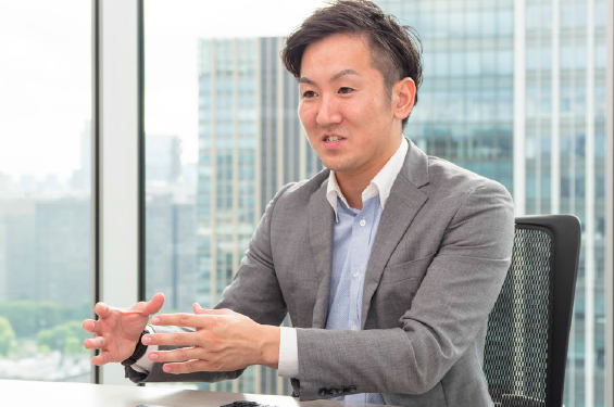 株式会社アース・カー 営業部 渡辺 修平